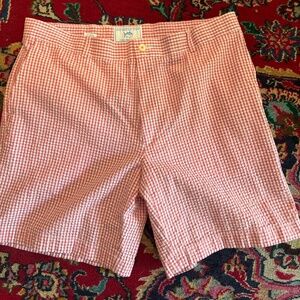SOUTHERN TIDE SKIPJACK SEERSUCKER SHORTS.  SIZE 38